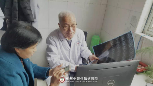 送医送药到家门口 │“关爱骨病，健康中国行”义诊第二十九站走进郸城县城关镇医院