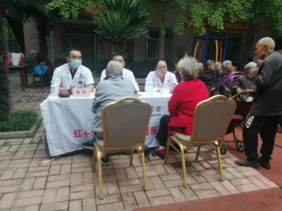 公益义诊第37站 │ 服务百姓健康义诊活动走进青龙山庄温泉疗养院