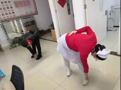 “正骨舒筋操”火了！快看美小护如何现场教学？