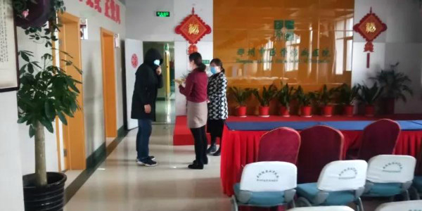 总有一些温暖，让我们感动——爱心人士放下钱就走