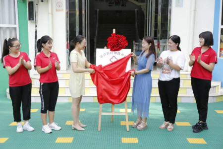 【第13家】我院与郑州经开区清华幼儿园成功进行了定点医疗帮扶合作机构揭牌仪式！